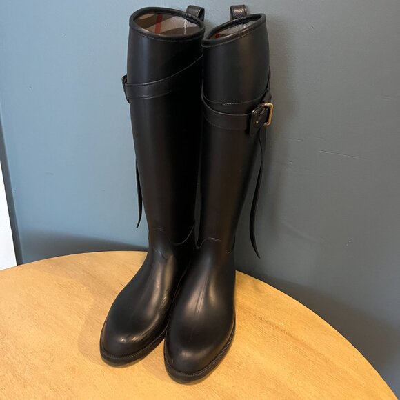 Burberry rain boots with buckle size 38 - Picture 3 of 7
